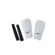 Protege Tibia Foot Nike J Guar D-ce Protege Tibia Foot Nike J Guar D-ce