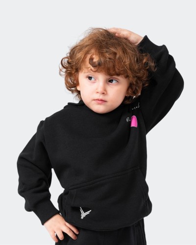 Girly Love Sweat Kari