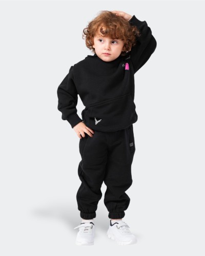 Girly Love Sweat Kari