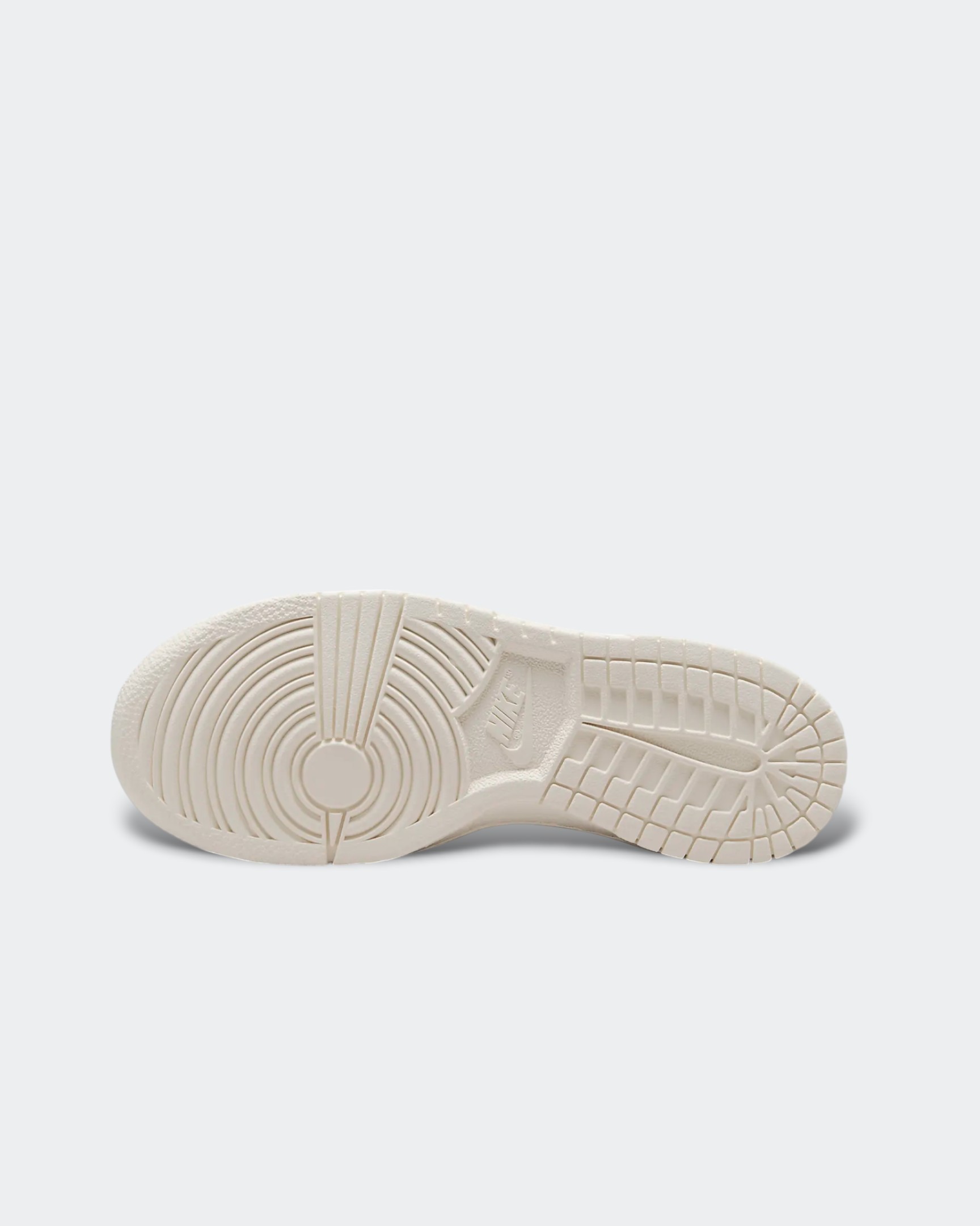 Chaussure Nike Dunk Low Bg