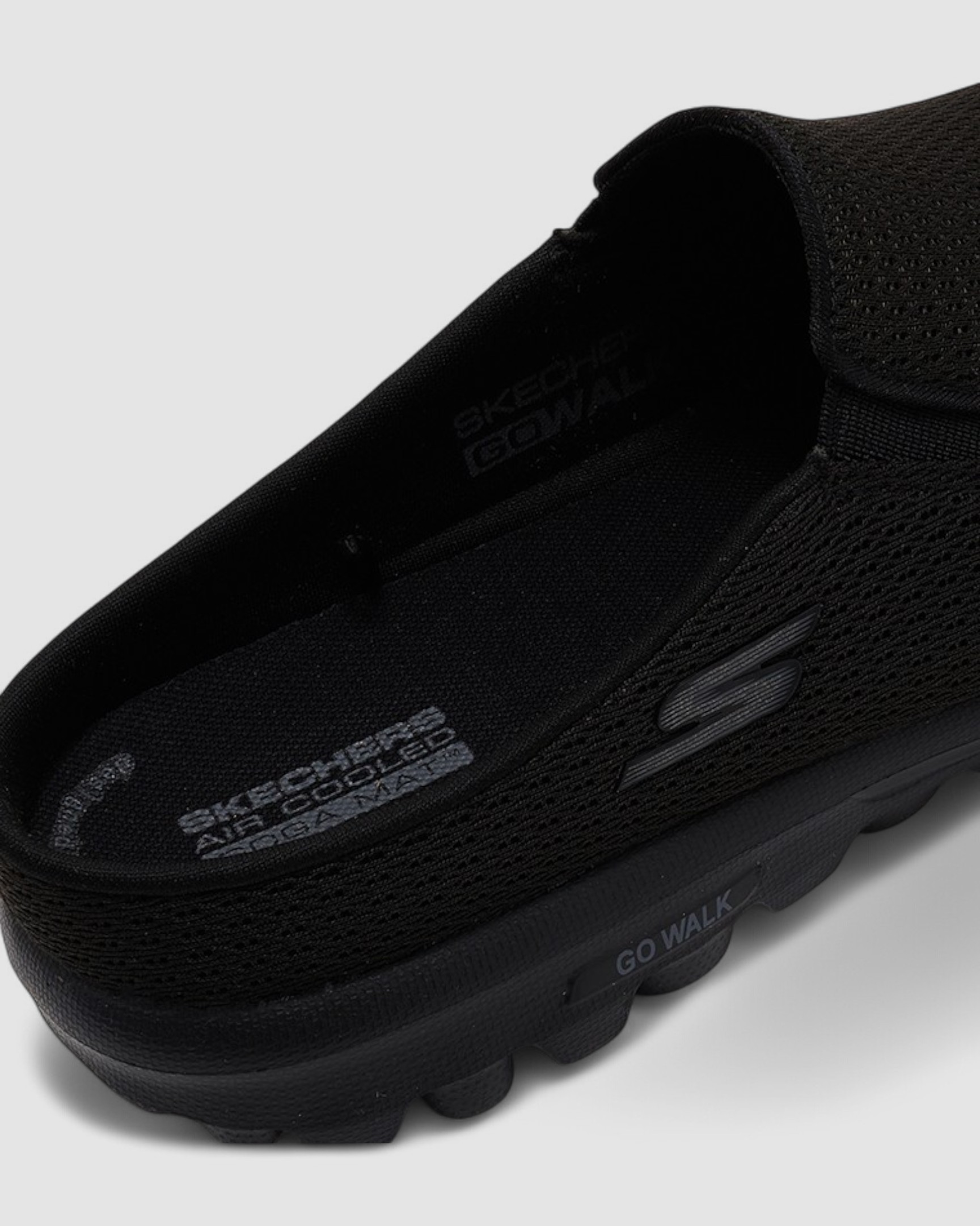 Chaussures Skechers Go Walk Travel