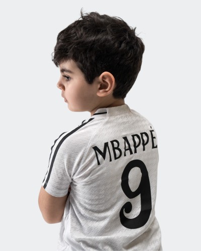 Tenue De Foot Enfant Real Madrid 2025 Tenue De Foot Enfant Real Madrid 2025