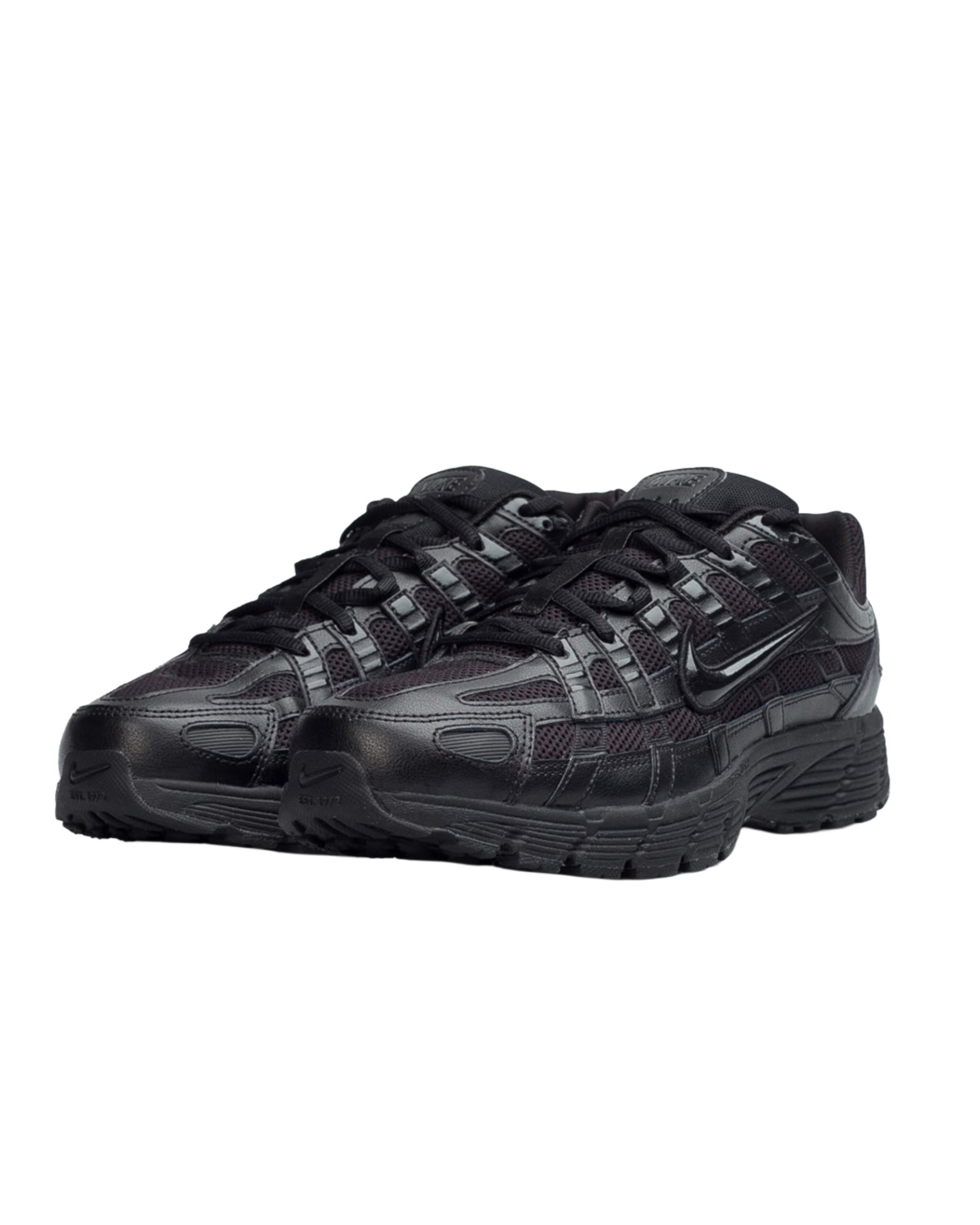 Chaussure Nike P-6000