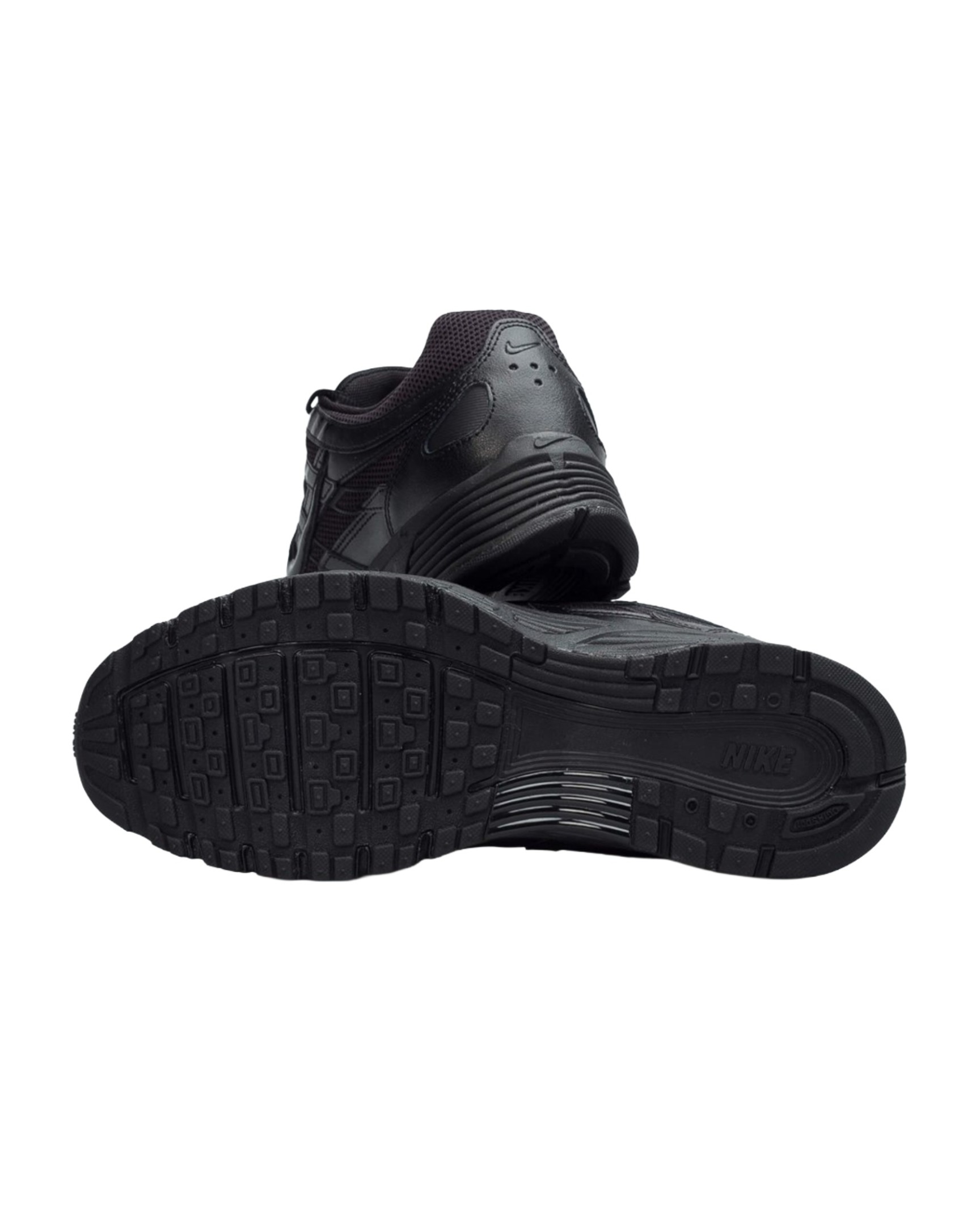 Chaussure Nike P-6000