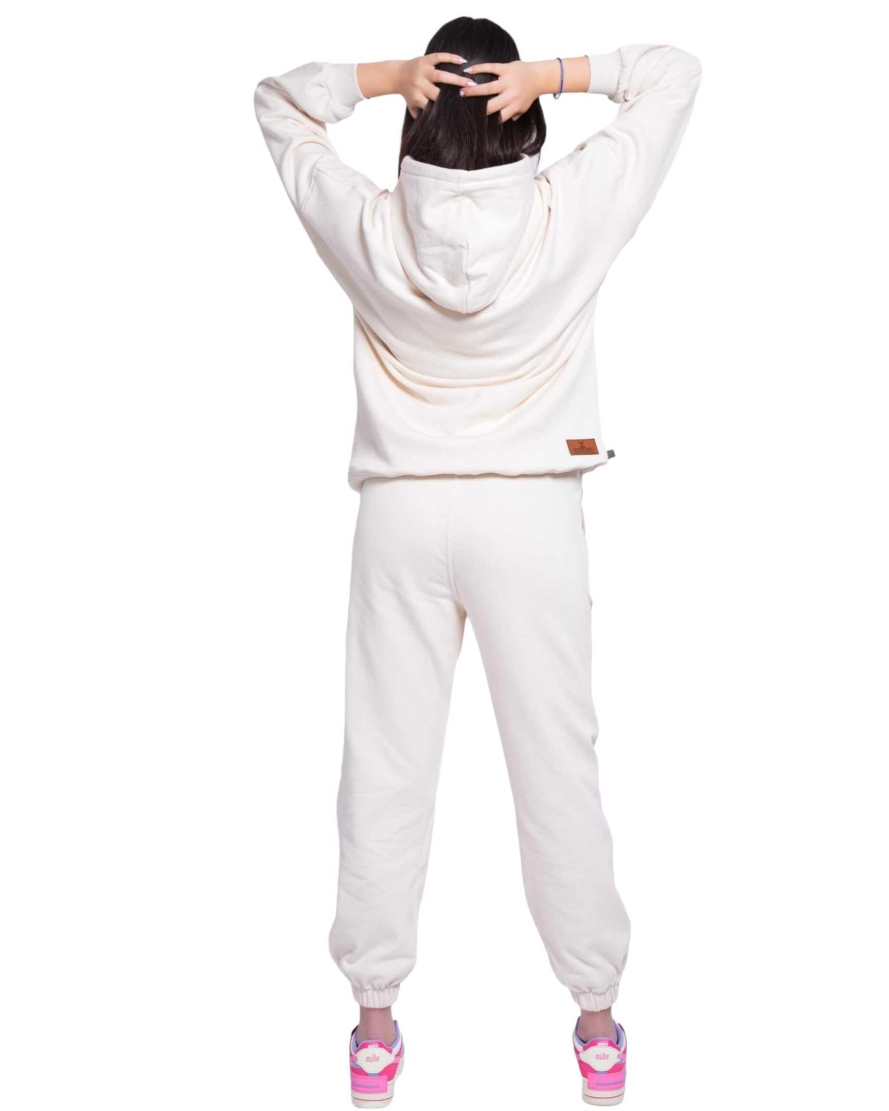 The Natural Luxury Traksuit Kari